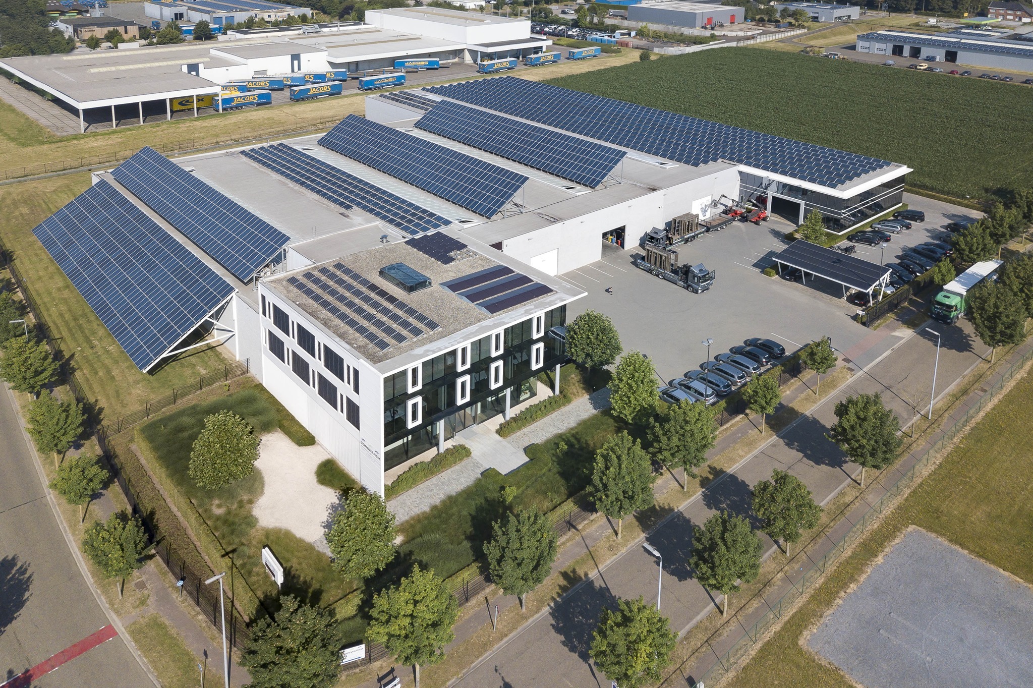 Zonnepanelen projectbouw Corswarem