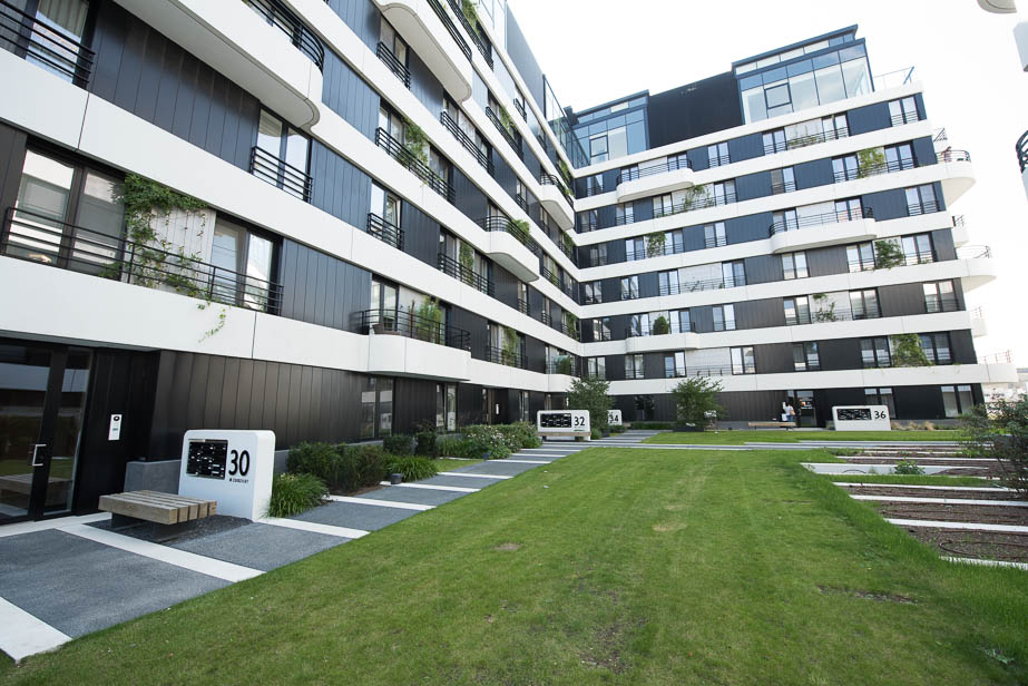 Aluminium buitenschrijnwerk ramen deuren glasgevel gevelbekleding Zuidzicht Hasselt projectbouw Schüco Corswarem