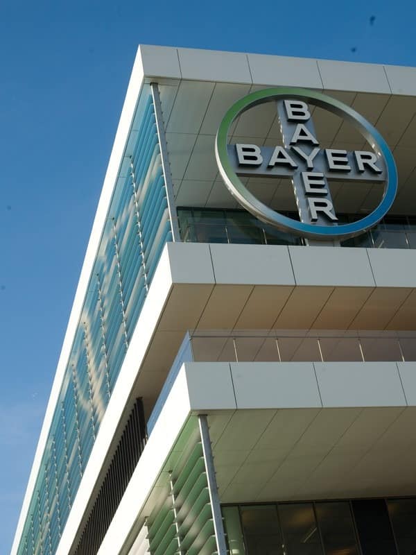 Aluminium buitenschrijnwerk ramen deuren glasgevel gevelbekleding BAYER Diegem projectbouw Schüco Corswarem