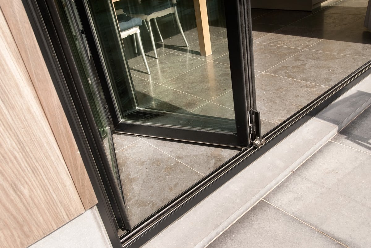 Aluminium buitenschrijnwerk ramen deuren woning Bierbeek Schüco Corswarem