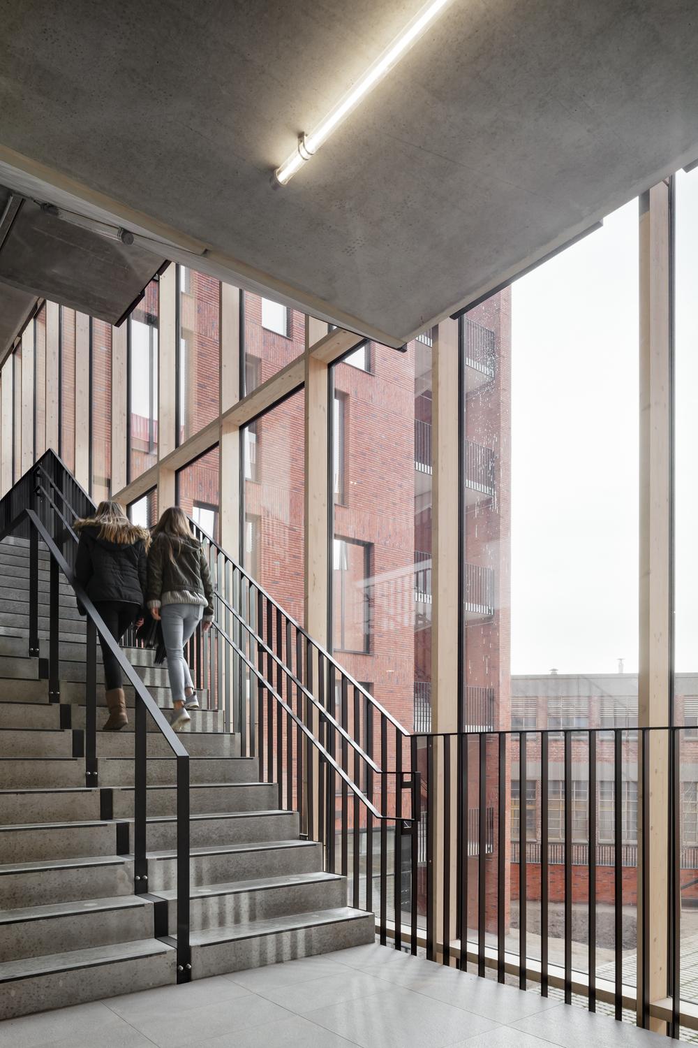 Aluminium buitenschrijnwerk ramen deuren glasgevel gevelbekleding Campus Hast Hasselt projectbouw Schüco Corswarem