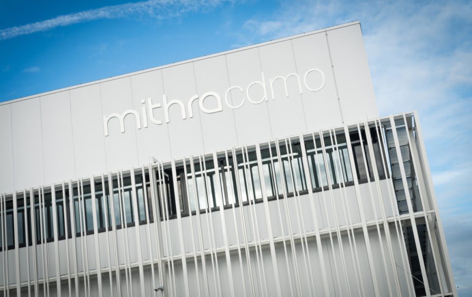 Aluminium buitenschrijnwerk ramen deuren glasgevel gevelbekleding Mithra Flémalle projectbouw Schüco Corswarem