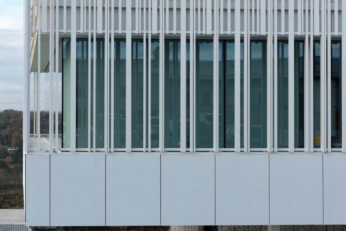 Aluminium buitenschrijnwerk ramen deuren glasgevel gevelbekleding Mithra Flémalle projectbouw Schüco Corswarem