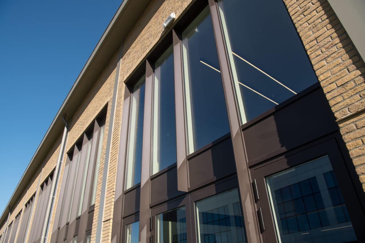 Aluminium buitenschrijnwerk ramen deuren Corda Campus Hasselt projectbouw Schüco Corswarem