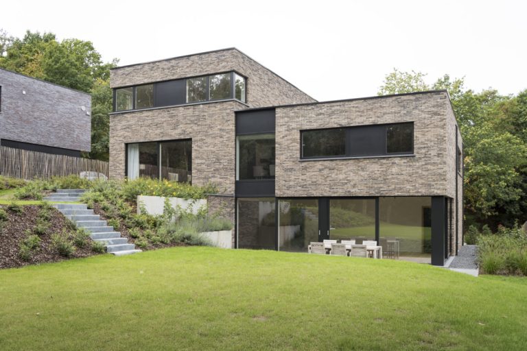 Aluminium buitenschrijnwerk ramen deuren Holsbeek Schüco Corswarem