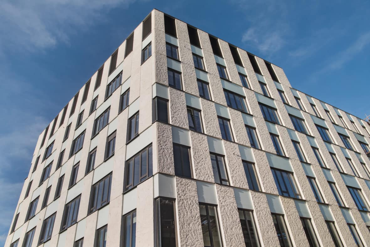 Aluminium buitenschrijnwerk ramen deuren glasgevel gevelbekleding UZ Leuven projectbouw Schüco Corswarem