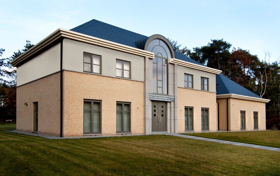 Aluminium buitenschrijnwerk ramen deuren woning Houthalen Schüco Corswarem