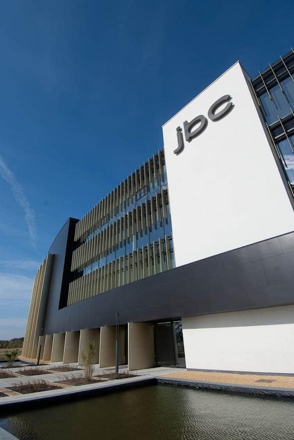 Aluminium buitenschrijnwerk ramen deuren glasgevel gevelbekleding JBC Houthalen projectbouw Schüco Corswarem