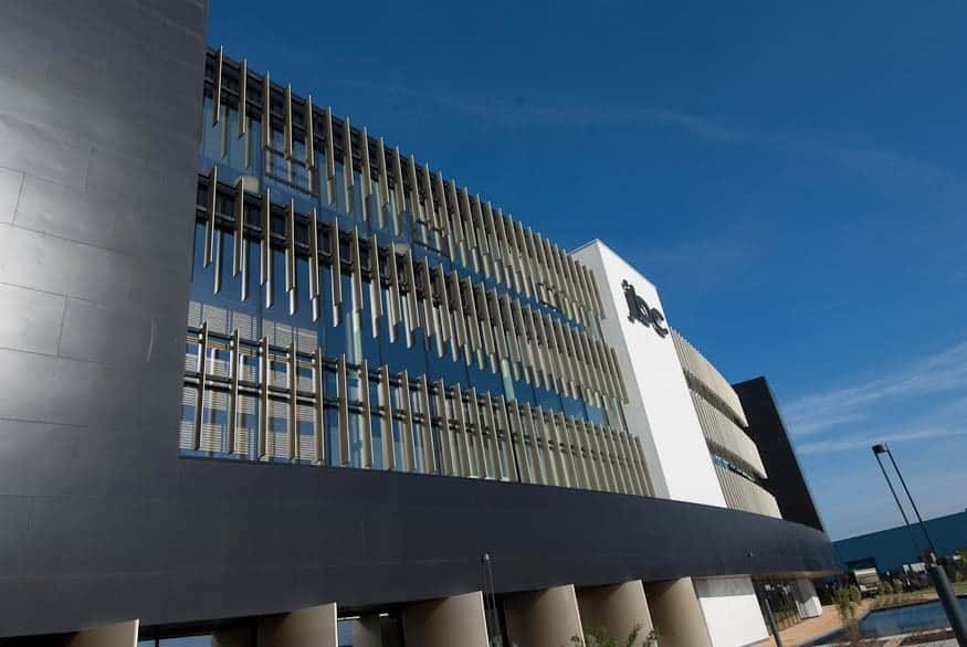 Aluminium buitenschrijnwerk ramen deuren glasgevel gevelbekleding JBC Houthalen projectbouw Schüco Corswarem