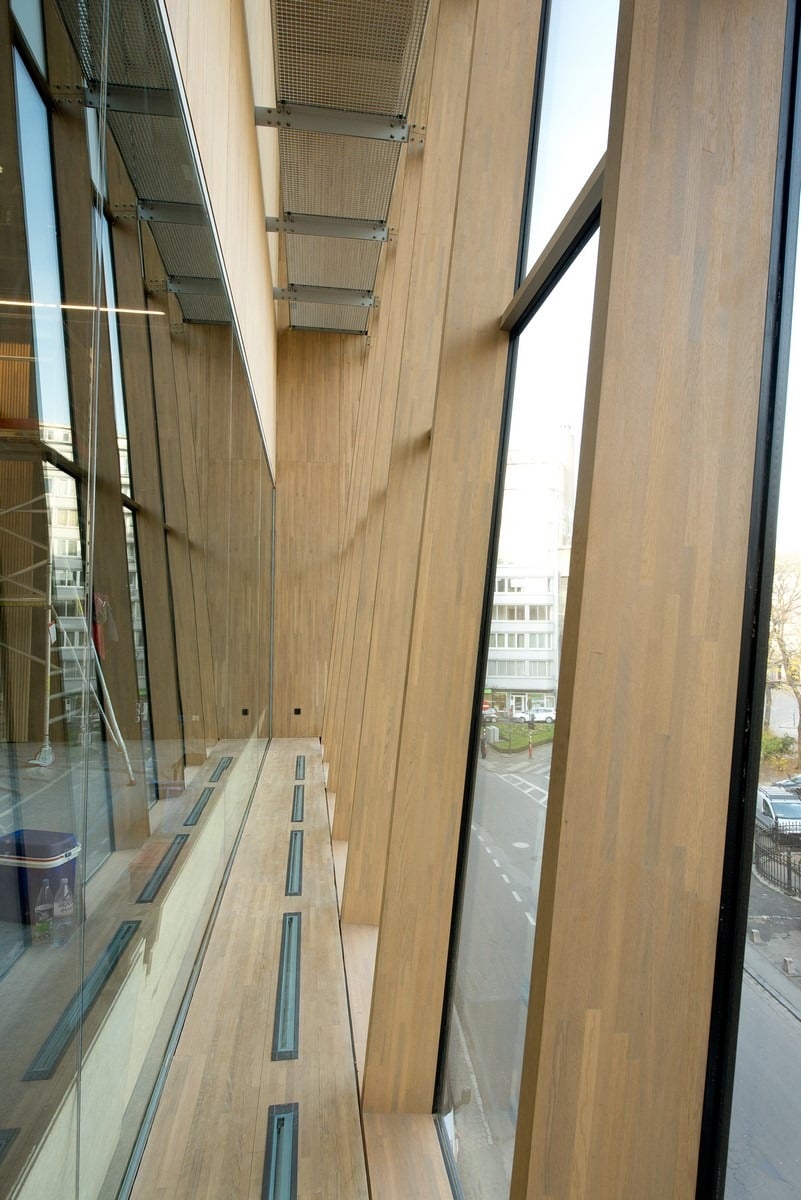 Aluminium buitenschrijnwerk ramen deuren glasgevel gevelbekleding Emulation Theatre Liege Luik projectbouw Schüco Corswarem