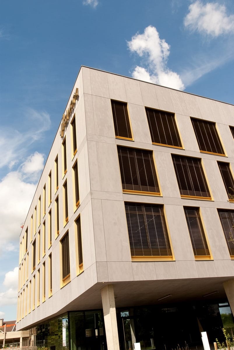 Aluminium buitenschrijnwerk ramen deuren glasgevel gevelbekleding SD Worx Hasselt projectbouw Schüco Corswarem