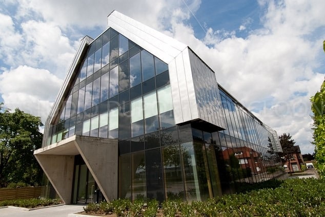 Aluminium buitenschrijnwerk ramen deuren glasgevel gevelbekleding Singelbeek Hasselt projectbouw Schüco Corswarem