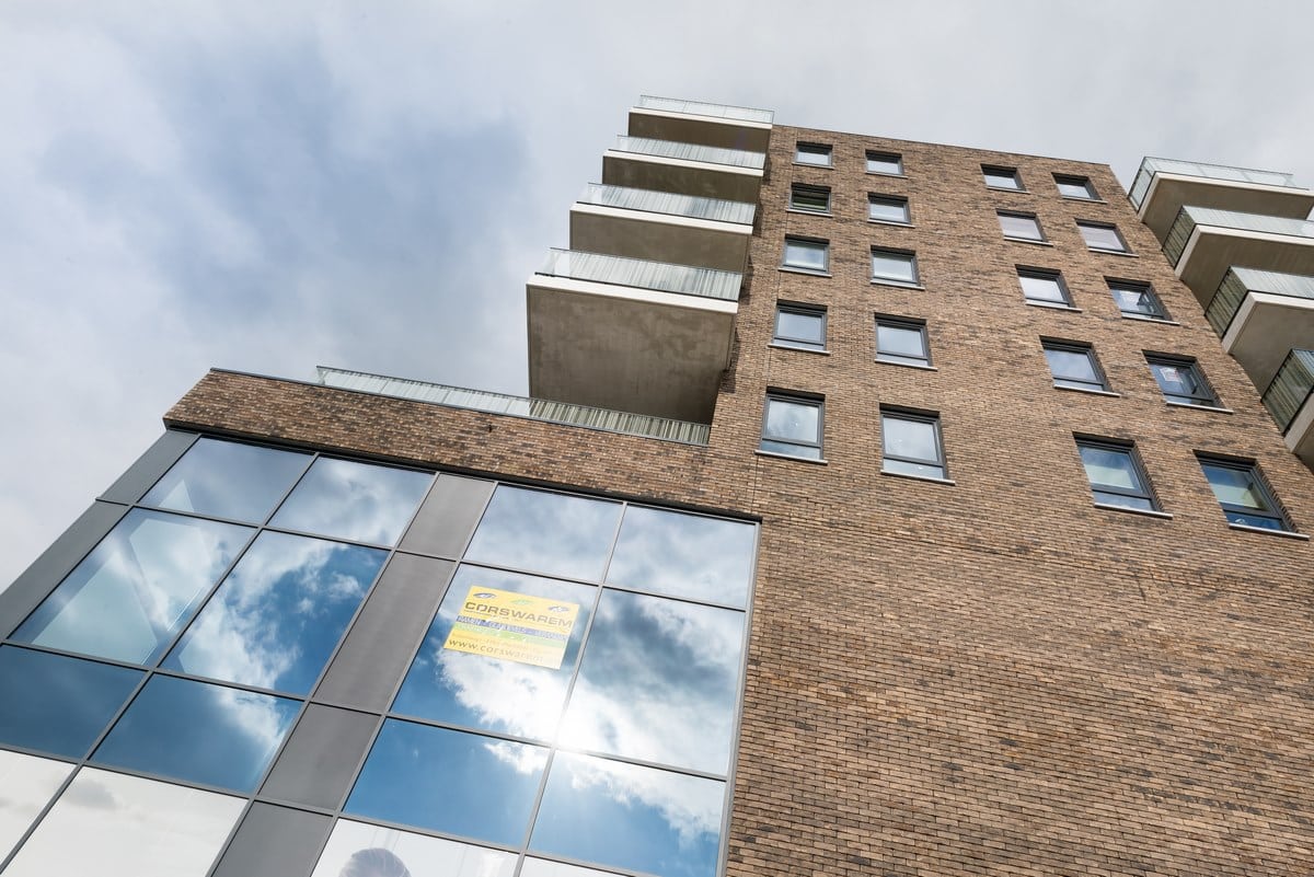 Aluminium buitenschrijnwerk ramen deuren glasgevel gevelbekleding Stayen Sint-Truiden projectbouw Schüco Corswarem