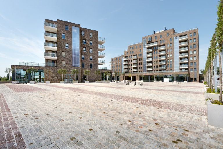 Aluminium buitenschrijnwerk ramen deuren glasgevel gevelbekleding Stayen Sint-Truiden projectbouw Schüco Corswarem