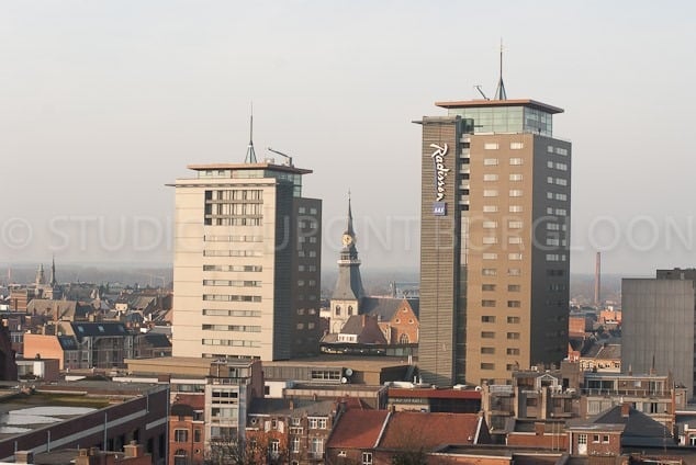 Aluminium buitenschrijnwerk ramen deuren glasgevel gevelbekleding TT-center Hasselt projectbouw Schüco Corswarem