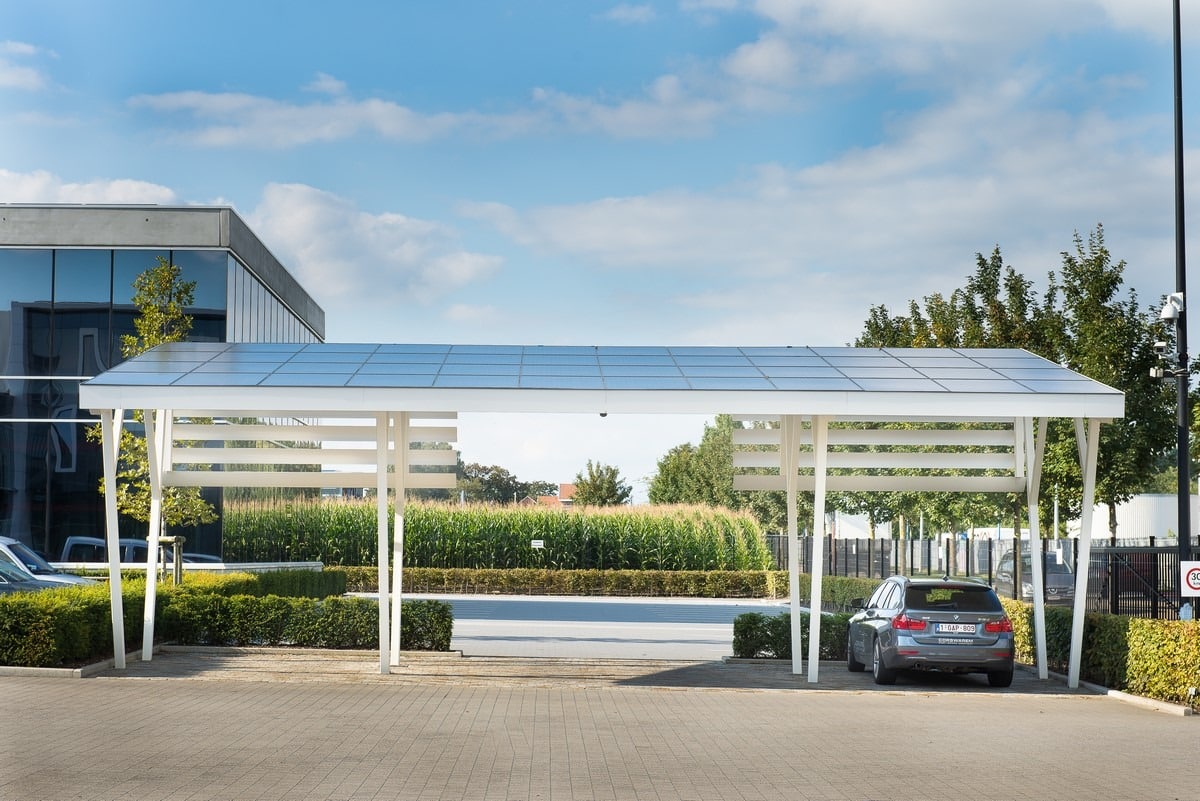 Zonnepanelen installatie carport projectbouw Corswarem Green Energy